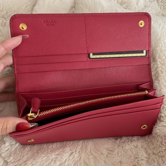 💕 AUTHENTIC PRADA rose pink gold large wallet - Picture 6 of 15
